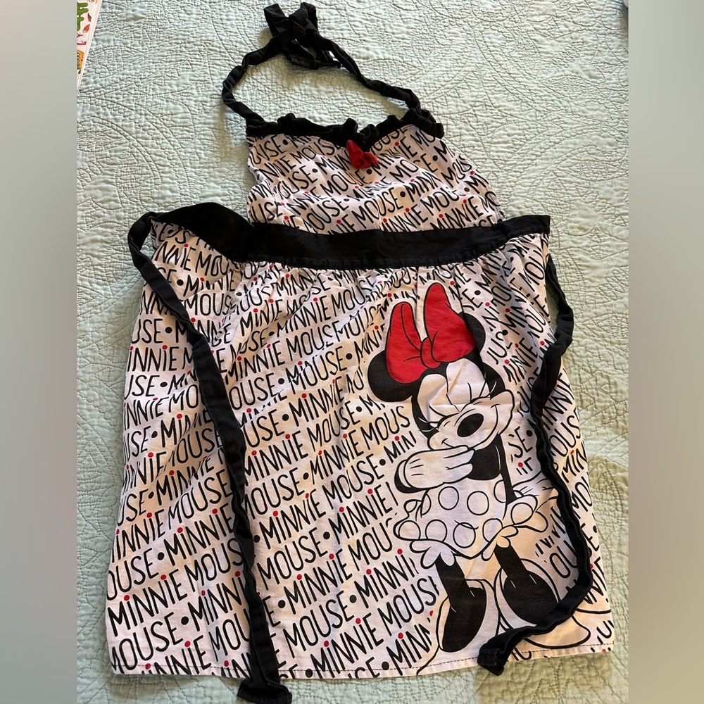 Disney Minnie Mouse Kitchen Apron Women’s Small Medium